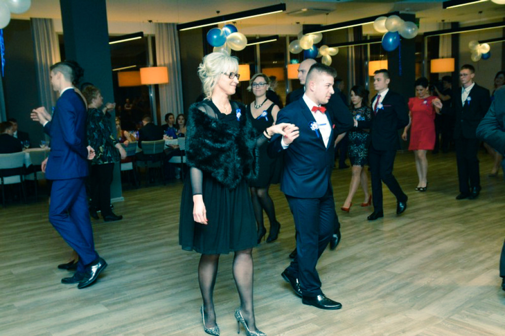 Studniówka Zespołu Szkół Budowlanych w Brzegu [fotogaleria]