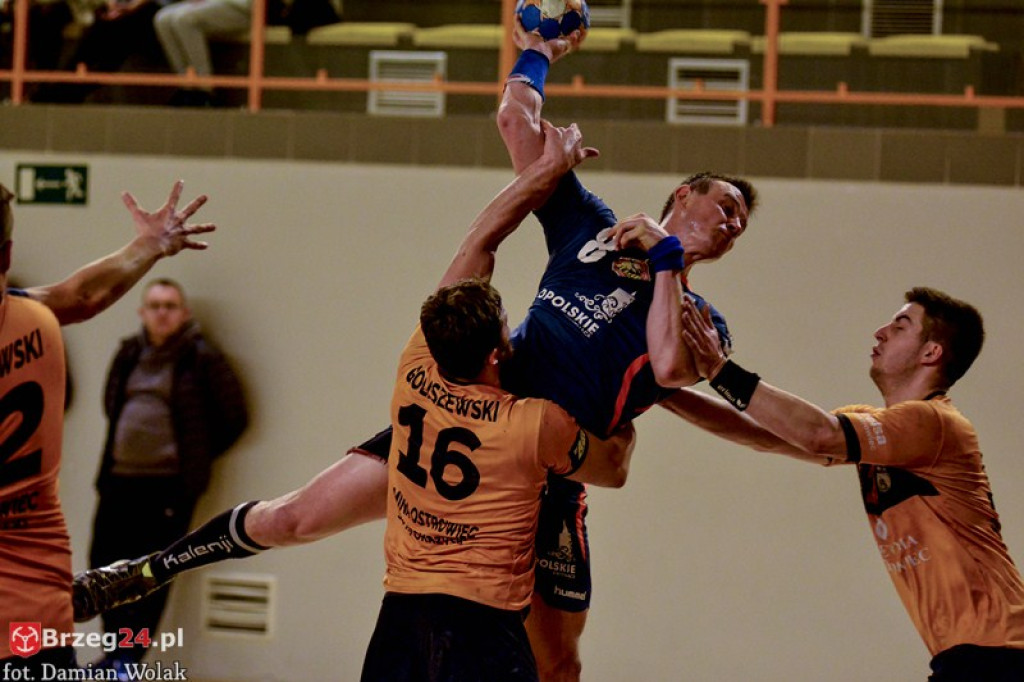 Olimp nokautuje rywali. Dobry mecz w wykonaniu Olimpijczyków.