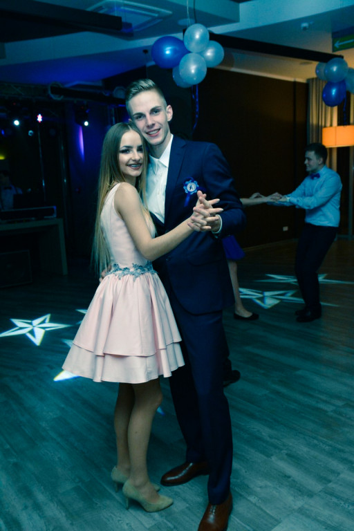 Studniówka Zespołu Szkół Budowlanych w Brzegu [fotogaleria]