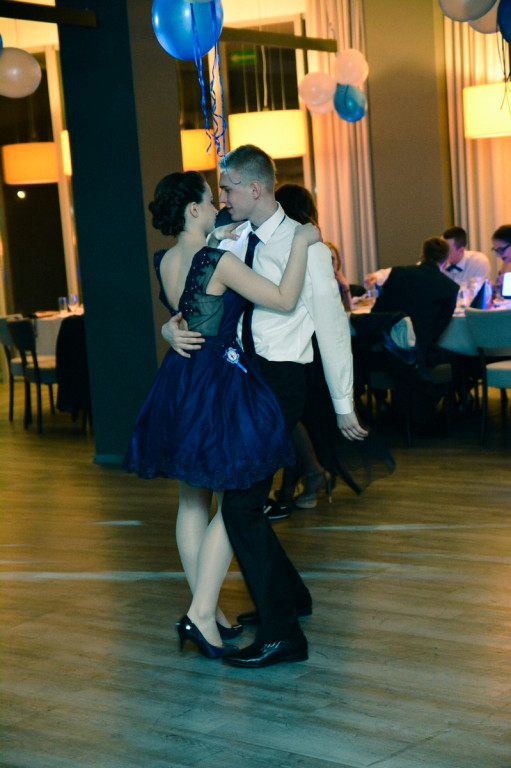 Studniówka Zespołu Szkół Budowlanych w Brzegu [fotogaleria]