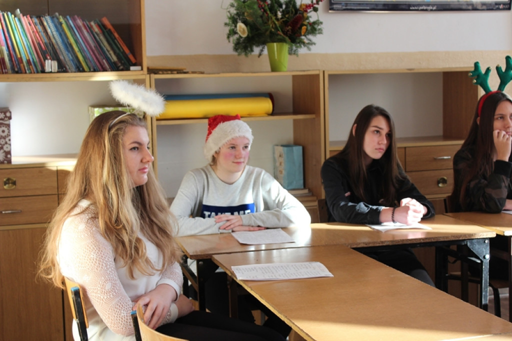 BLIŻEJ ŚWIĄTECZNYCH TRADYCJI KRAJÓW OBCOJĘZYCZNYCH