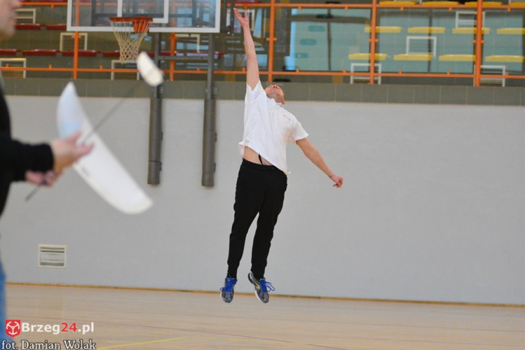 Halowe zawody modelarskie w kategorii F1N w Grodkowie [zdjęcia, wideo]