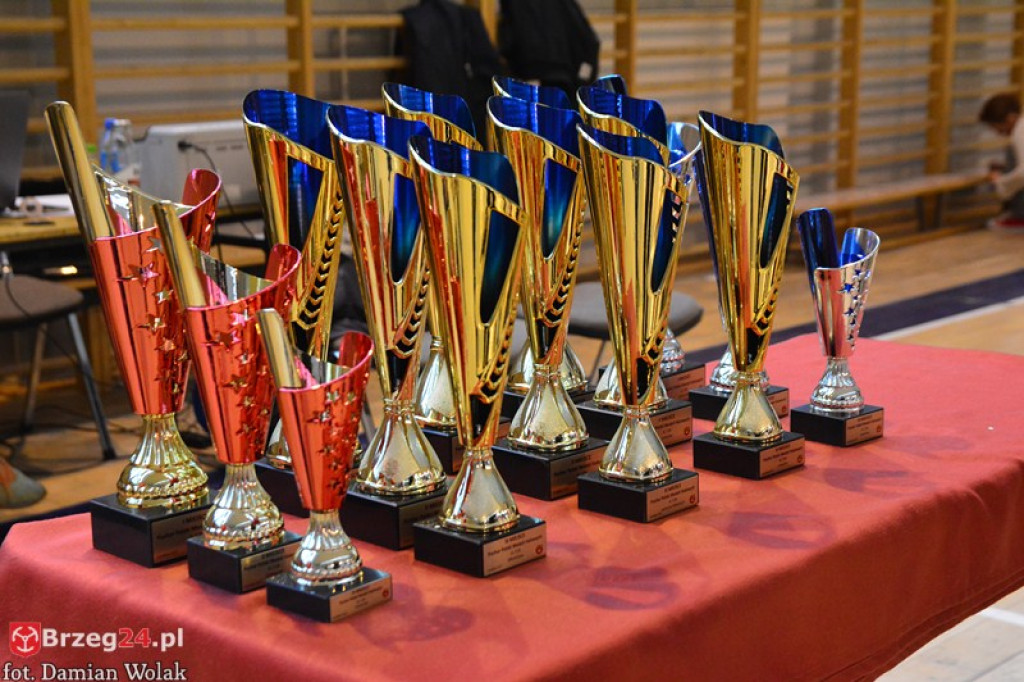 Halowe zawody modelarskie w kategorii F1N w Grodkowie [zdjęcia, wideo]