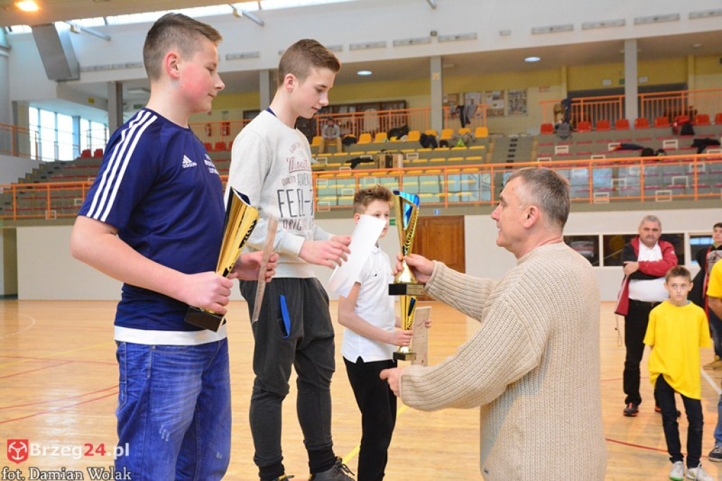 Halowe zawody modelarskie w kategorii F1N w Grodkowie [zdjęcia, wideo]