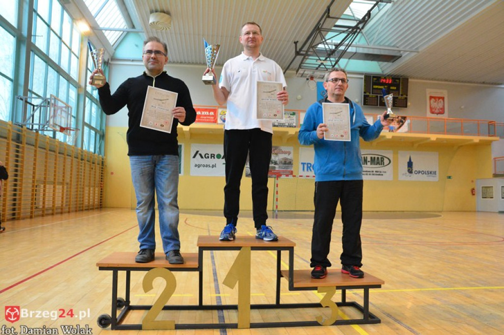 Halowe zawody modelarskie w kategorii F1N w Grodkowie [zdjęcia, wideo]