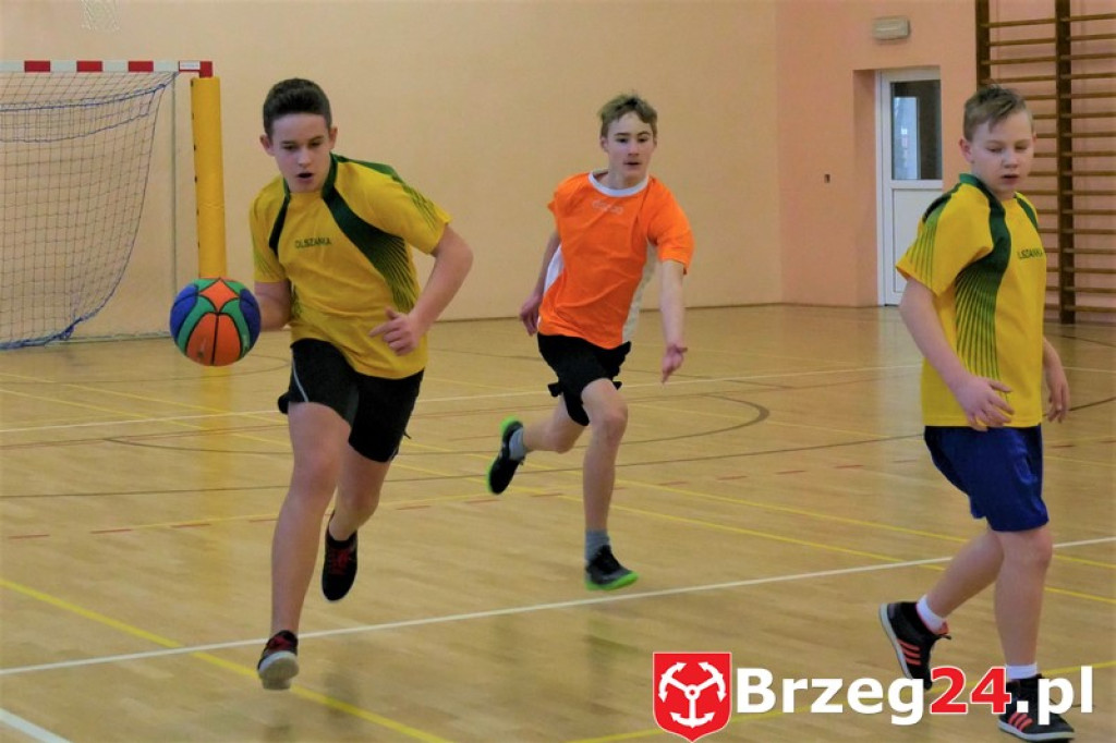 MISTRZOSTWA POWIATU BRZESKIEGO W  MINI PIŁCE KOSZYKOWEJ  CHŁOPCÓW SZKÓŁ PODSTAWOWYCH