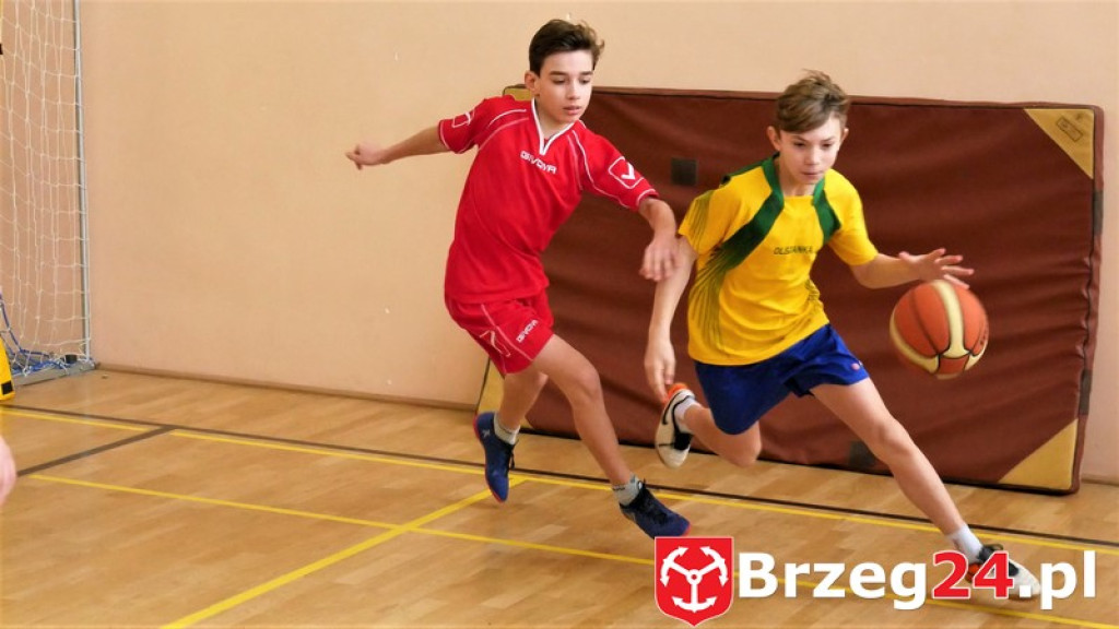 MISTRZOSTWA POWIATU BRZESKIEGO W  MINI PIŁCE KOSZYKOWEJ  CHŁOPCÓW SZKÓŁ PODSTAWOWYCH