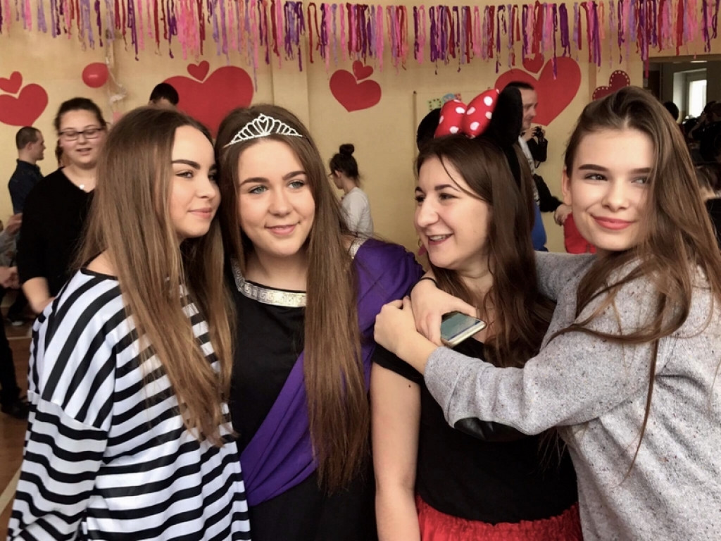 Wolontariusze z I LO w Brzegu - Integracyjny bal karnawałowy PCK