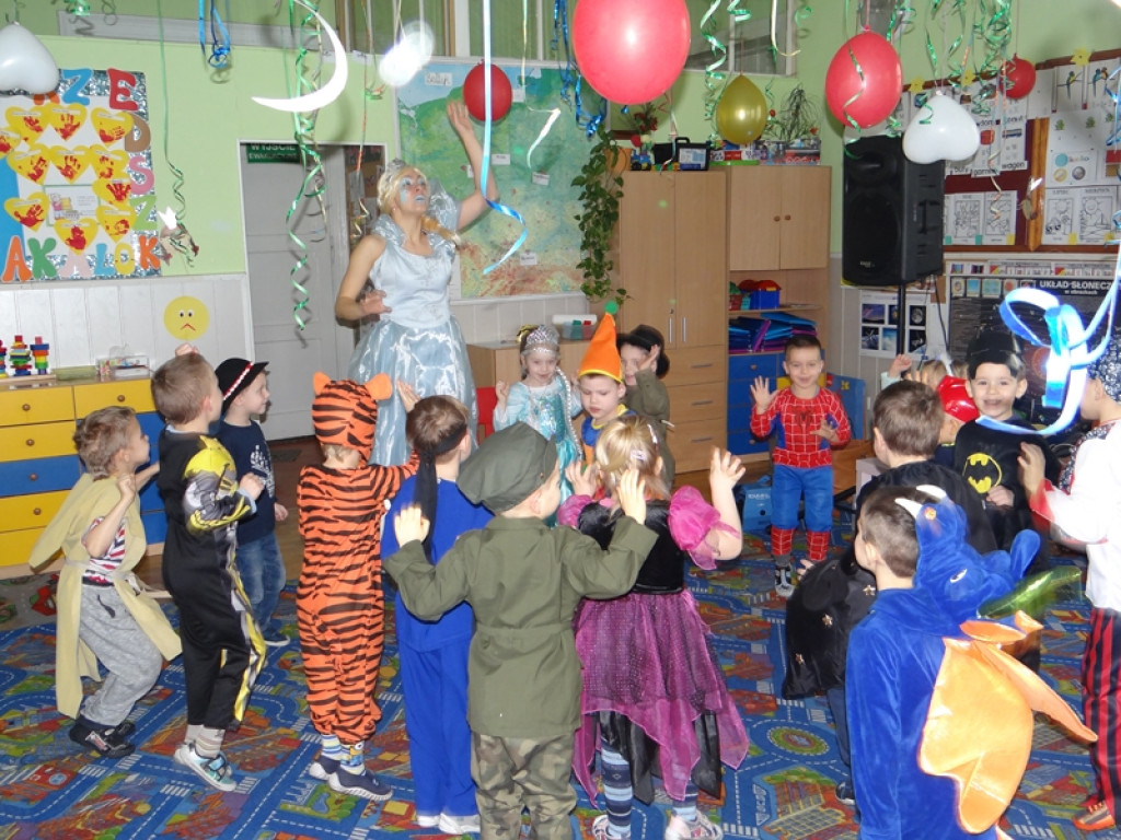 Przedszkolaki z Krzyżowic odwiedziły Krainę Lodu
