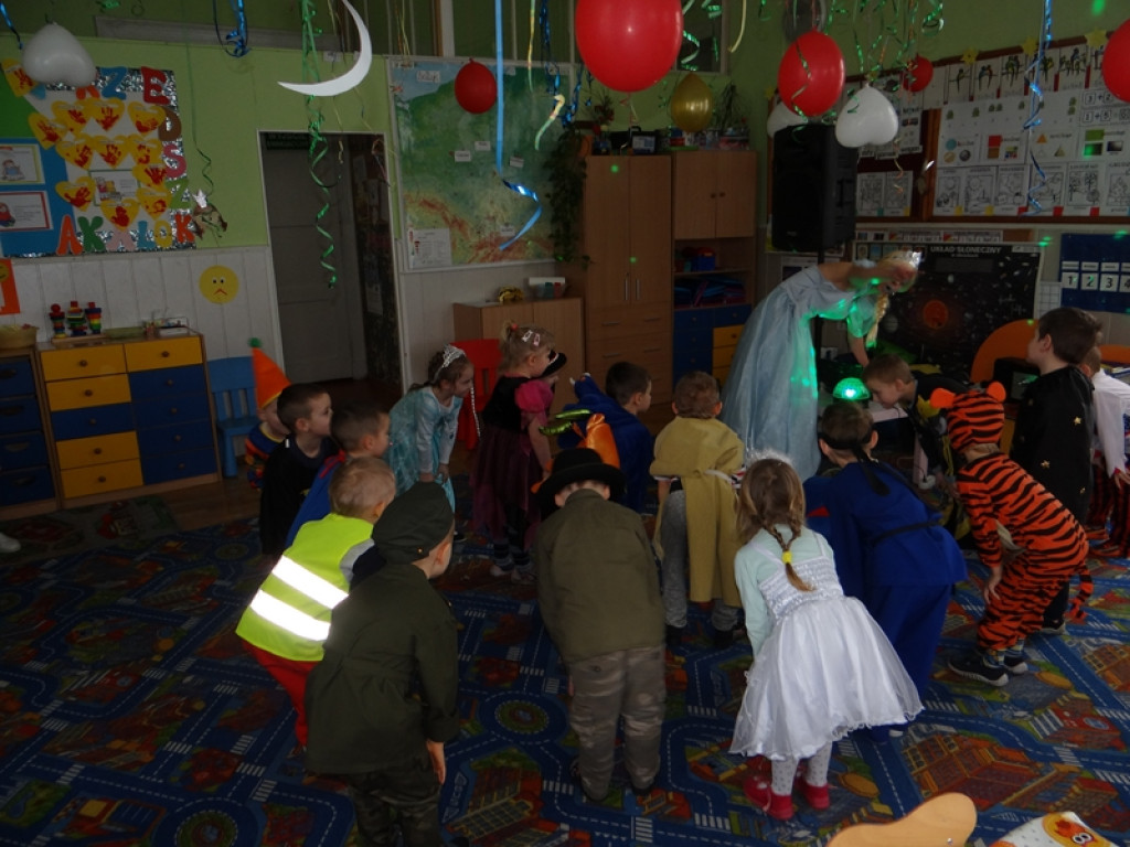 Przedszkolaki z Krzyżowic odwiedziły Krainę Lodu