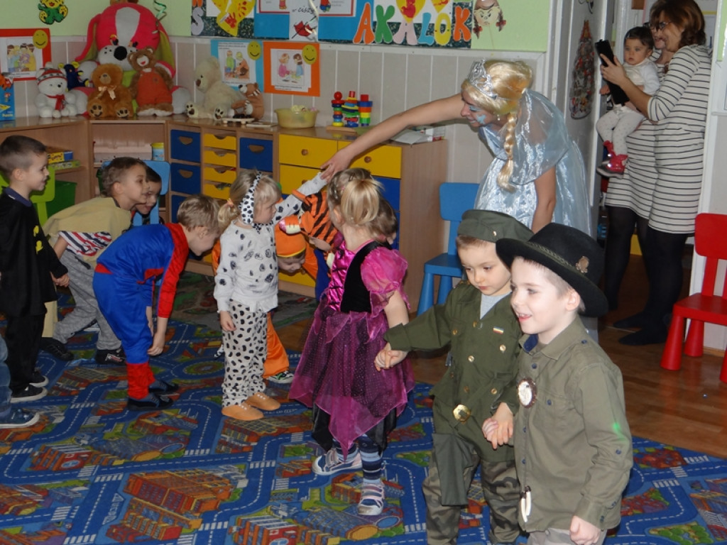 Przedszkolaki z Krzyżowic odwiedziły Krainę Lodu