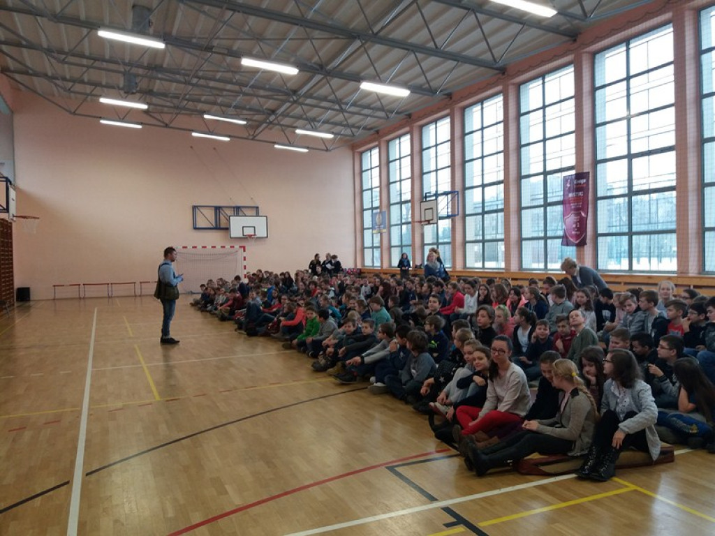 Hej, sokoły  czyli odlotowe lekcje w Zespole Szkół nr 1  z Oddziałami Sportowymi w Brzegu