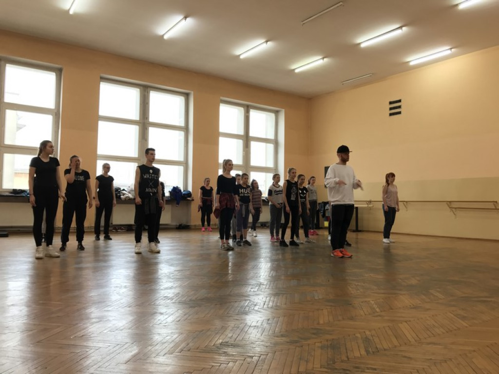 Wybitni instruktorzy tańca odwiedzili Brzeskie Centrum Kultury. 