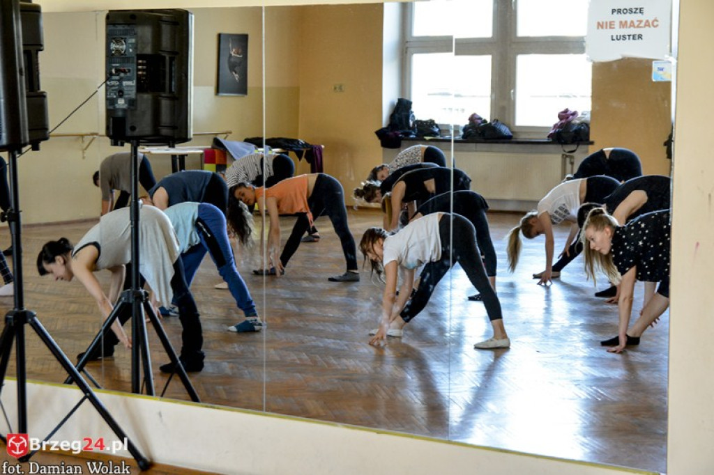 Wybitni instruktorzy tańca odwiedzili Brzeskie Centrum Kultury. 