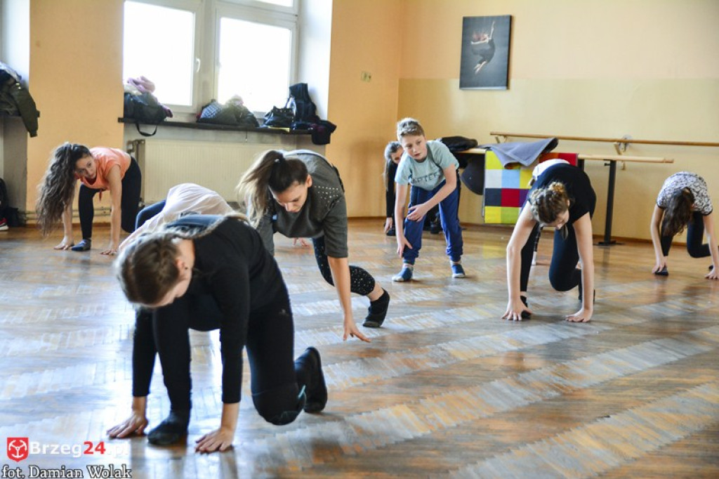 Wybitni instruktorzy tańca odwiedzili Brzeskie Centrum Kultury. 