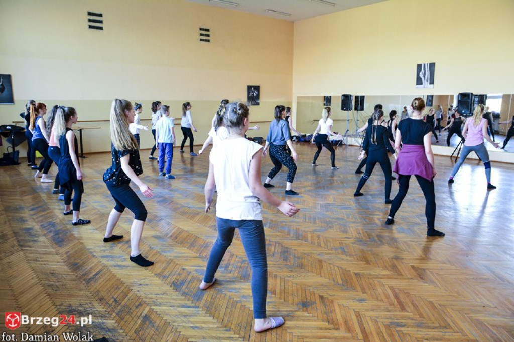 Wybitni instruktorzy tańca odwiedzili Brzeskie Centrum Kultury. 