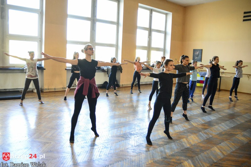 Wybitni instruktorzy tańca odwiedzili Brzeskie Centrum Kultury. 