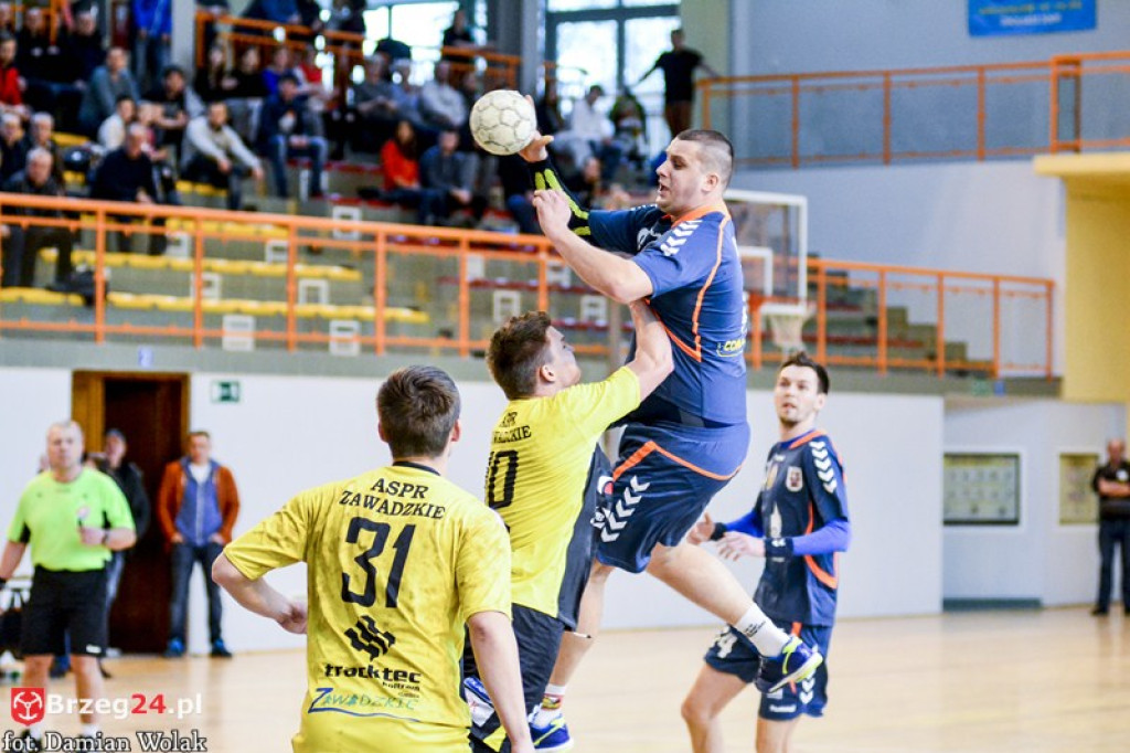 Smutek i żal. Porażka Olimpu z ASPR Zawadzkie