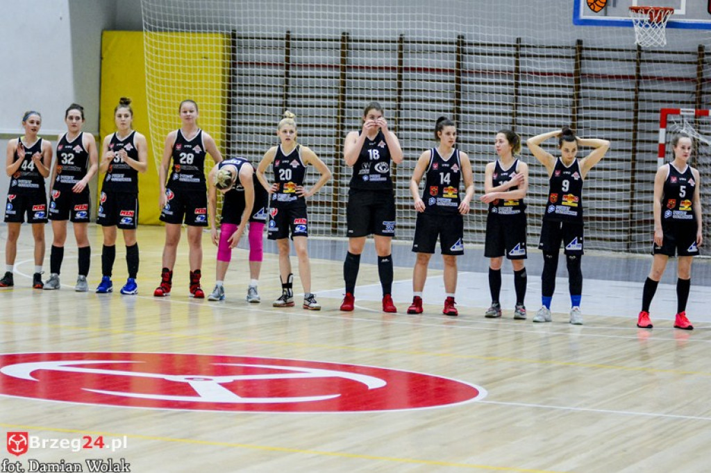 Ostrovia za mocna. Porażka KSK Stal Brzeg w hicie kolejki [galeria]