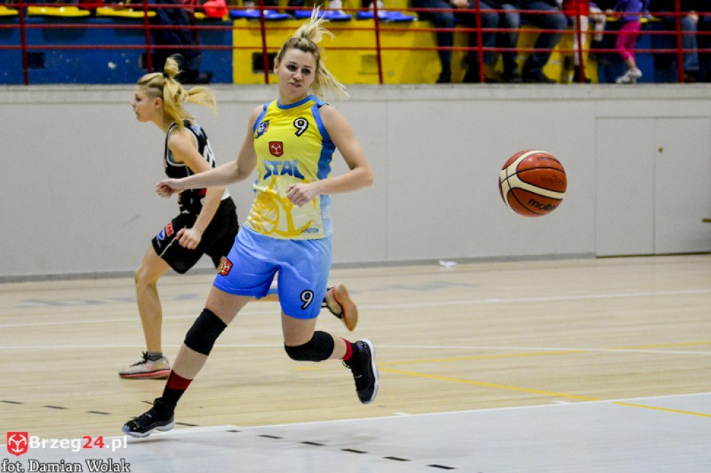 Ostrovia za mocna. Porażka KSK Stal Brzeg w hicie kolejki [galeria]