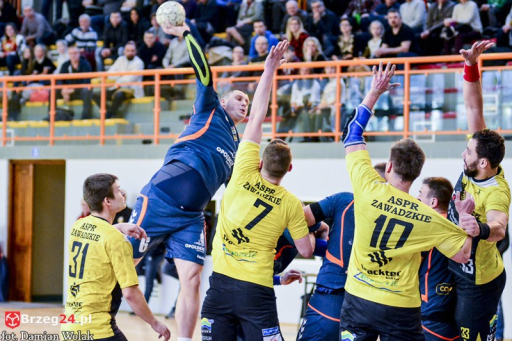 Smutek i żal. Porażka Olimpu z ASPR Zawadzkie