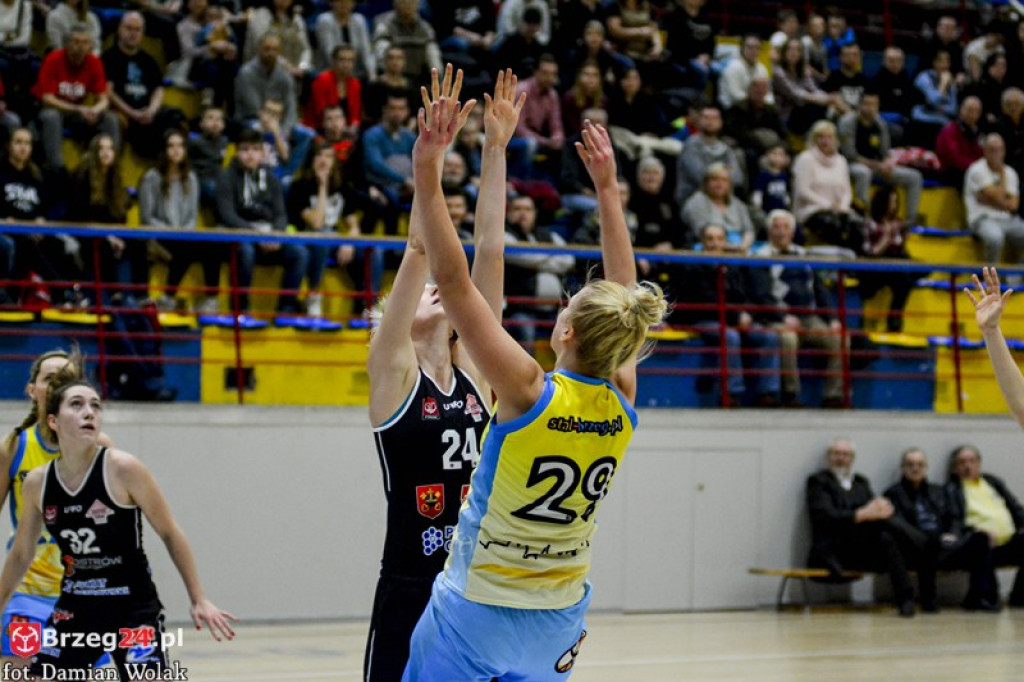 Ostrovia za mocna. Porażka KSK Stal Brzeg w hicie kolejki [galeria]