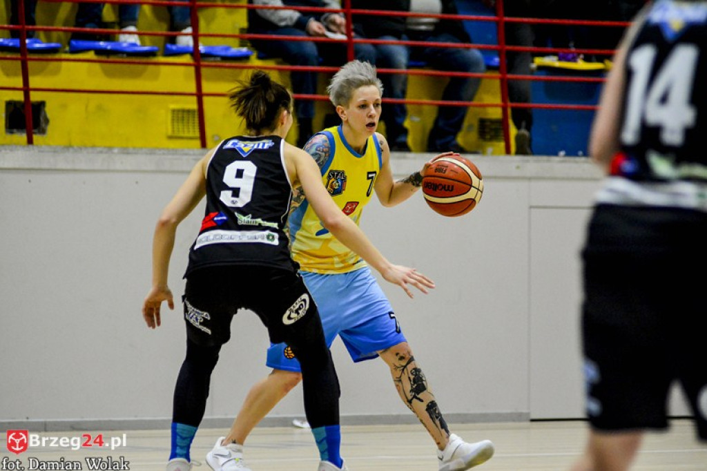 Ostrovia za mocna. Porażka KSK Stal Brzeg w hicie kolejki [galeria]