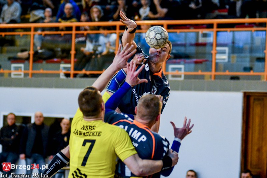Smutek i żal. Porażka Olimpu z ASPR Zawadzkie