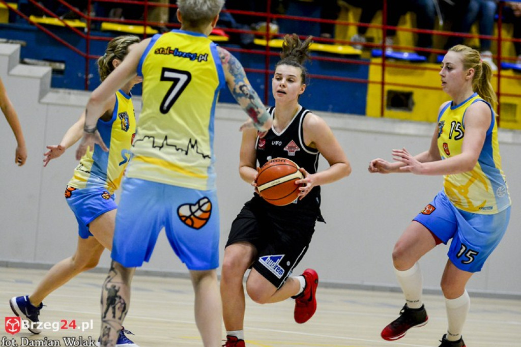 Ostrovia za mocna. Porażka KSK Stal Brzeg w hicie kolejki [galeria]