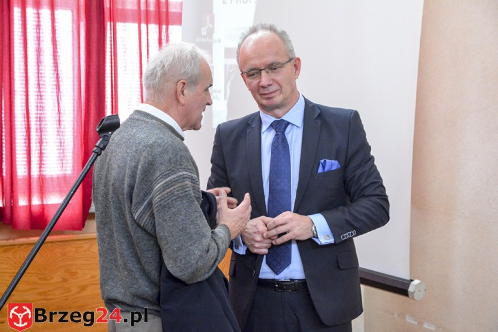 Profesor Krzysztof Szwagrzyk w ZS Centrum Kształcenia Praktycznego w Grodkowie [film, zdjęcia]