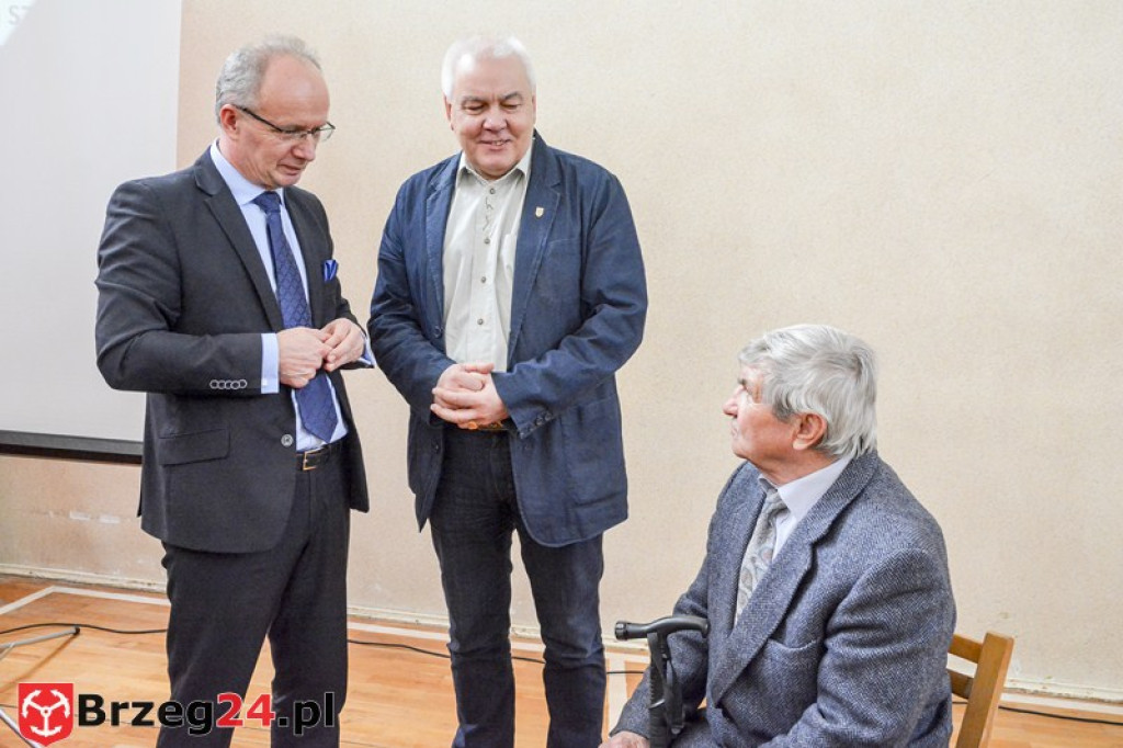 Profesor Krzysztof Szwagrzyk w ZS Centrum Kształcenia Praktycznego w Grodkowie [film, zdjęcia]