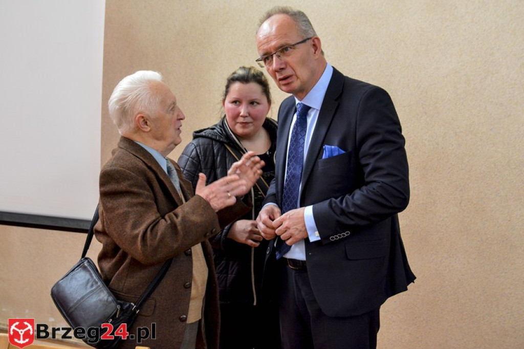 Profesor Krzysztof Szwagrzyk w ZS Centrum Kształcenia Praktycznego w Grodkowie [film, zdjęcia]