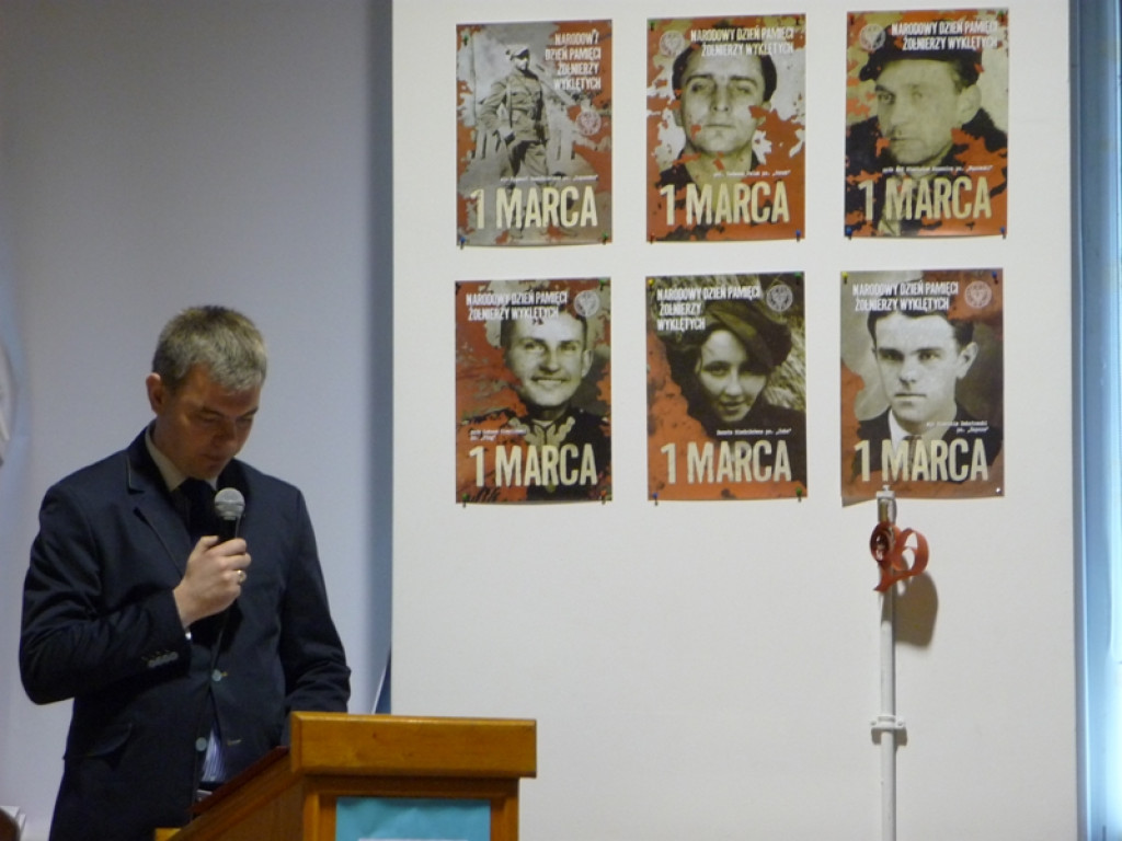 Młodzi patrioci w hołdzie Żołnierzom Wyklętym