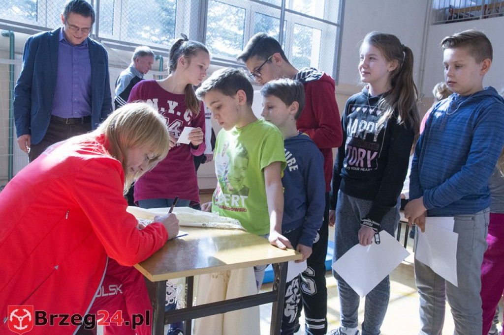 Spotkanie z mistrzynią paraolimpijską w szkole w Gałązczycach