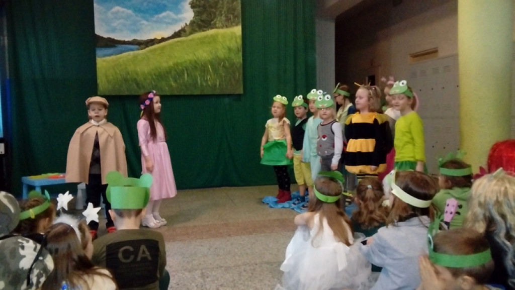 Mali czytelnicy z Publicznej Szkoły Podstawowej nr 5