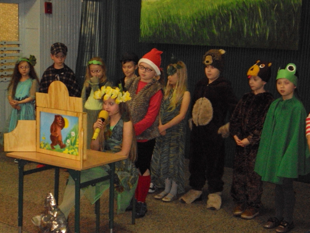 Mali czytelnicy z Publicznej Szkoły Podstawowej nr 5