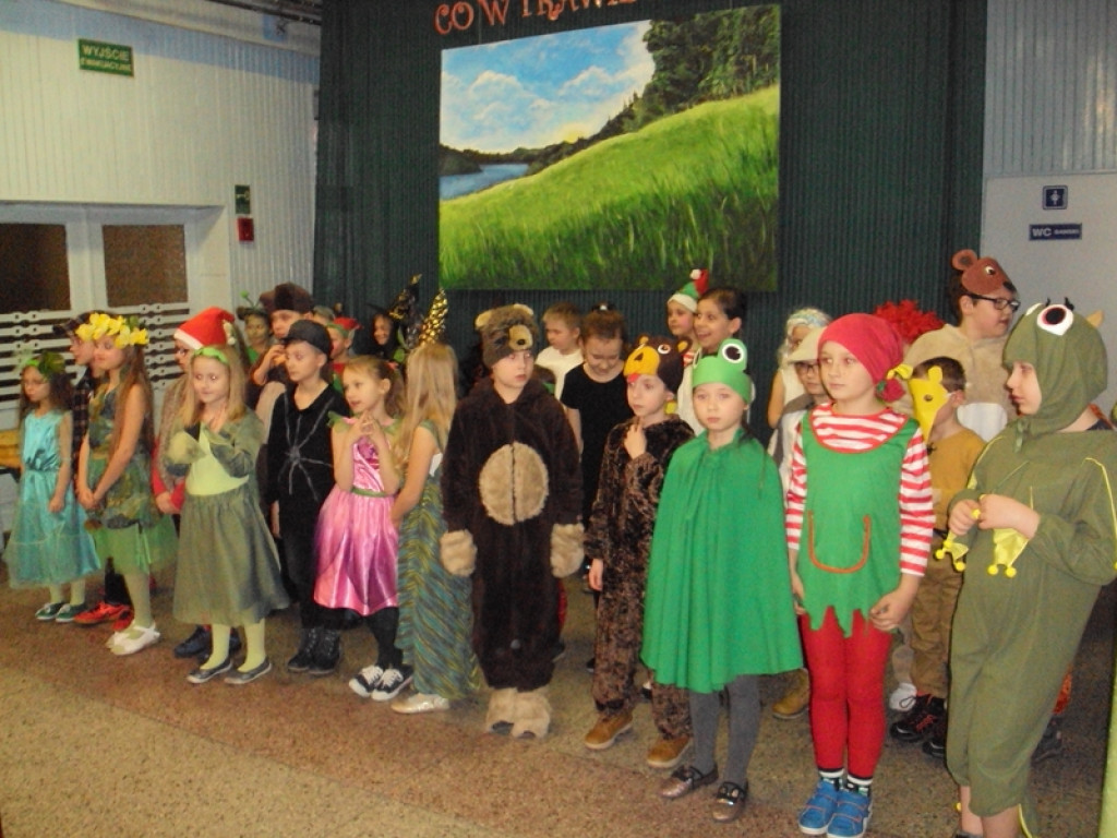 Mali czytelnicy z Publicznej Szkoły Podstawowej nr 5