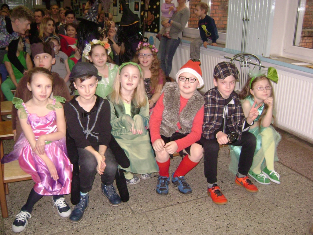 Mali czytelnicy z Publicznej Szkoły Podstawowej nr 5