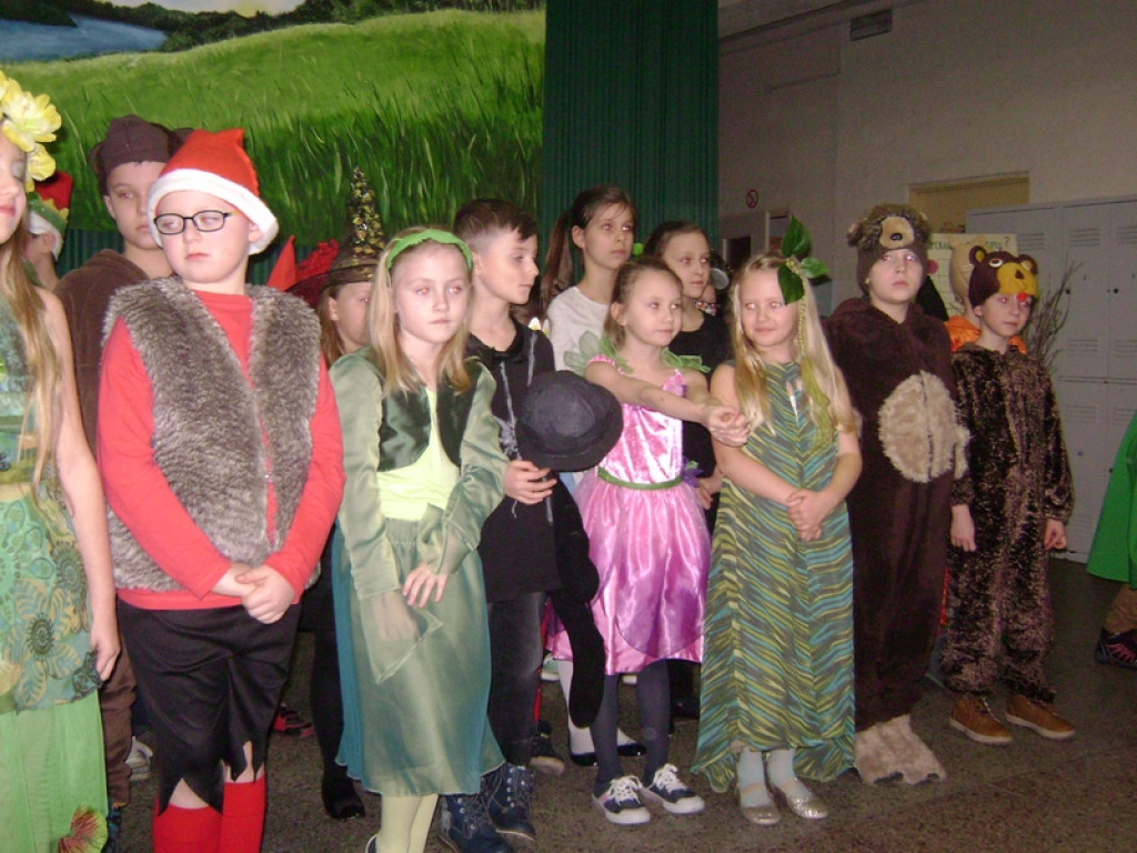 Mali czytelnicy z Publicznej Szkoły Podstawowej nr 5