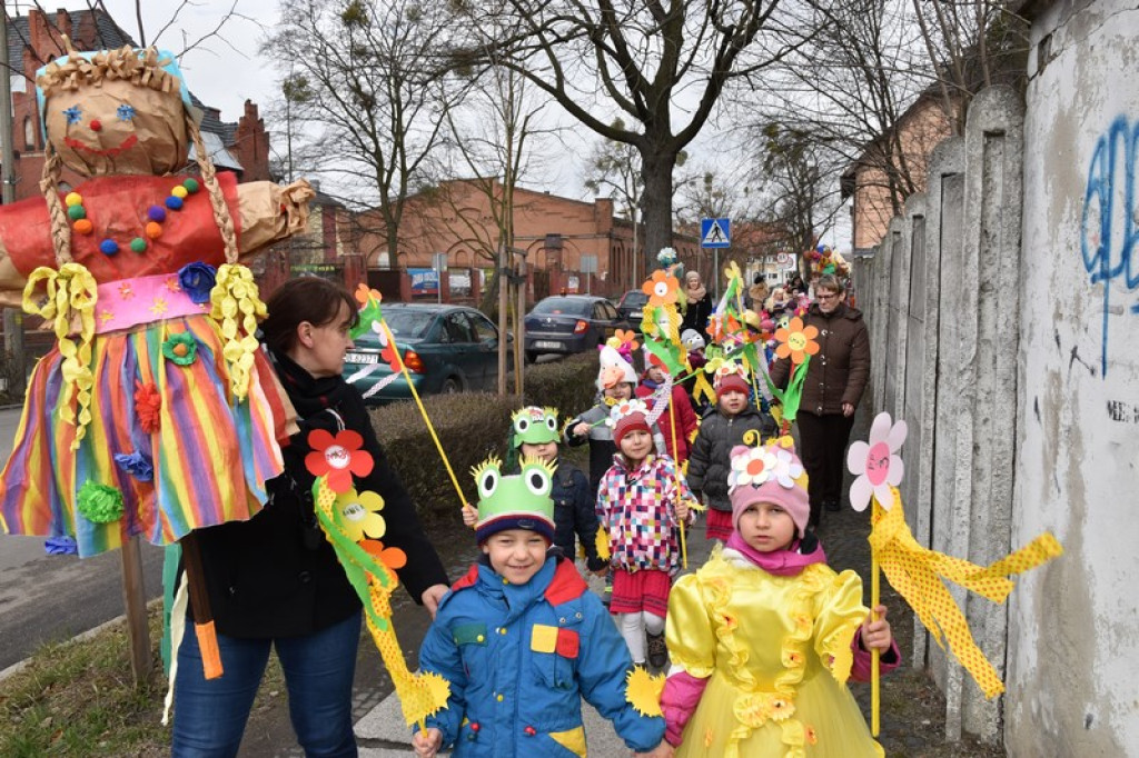Po raz trzeci przegonią zimę i powitają wiosnę. Integracyjny marsz ulicami Brzegu