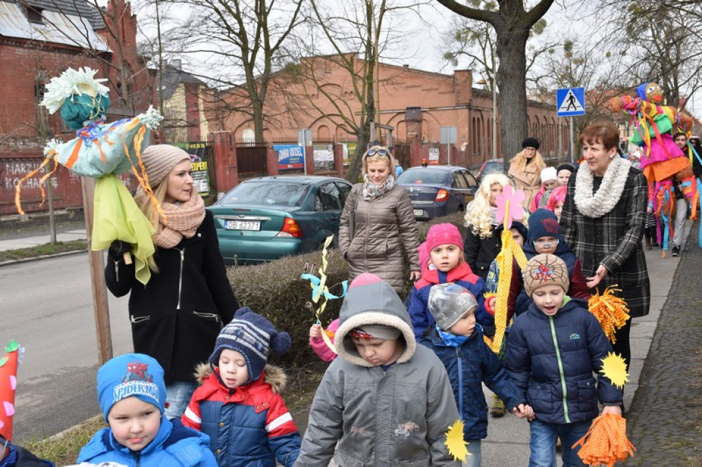 Po raz trzeci przegonią zimę i powitają wiosnę. Integracyjny marsz ulicami Brzegu