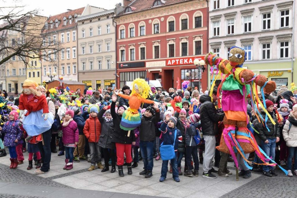 Po raz trzeci przegonią zimę i powitają wiosnę. Integracyjny marsz ulicami Brzegu