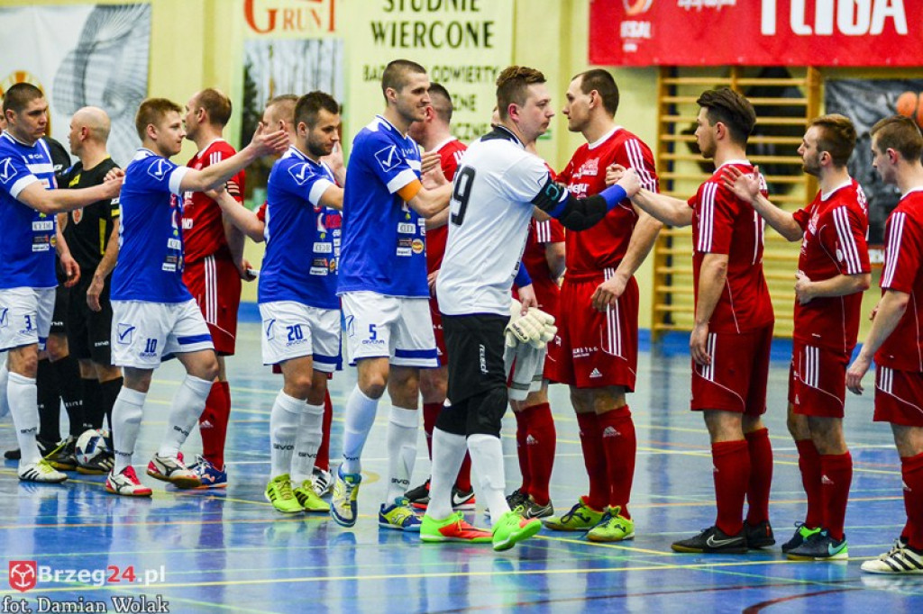 Porażka Gredaru w Komprachcicach. Skomplikowana sytuacja brzeżan [FOTORELACJA]