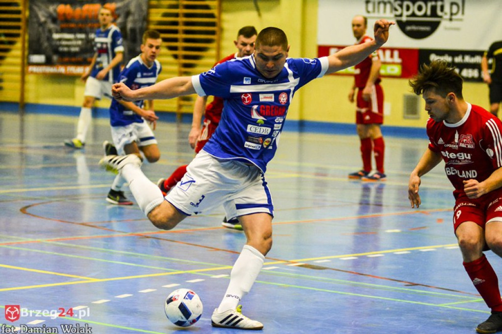 Porażka Gredaru w Komprachcicach. Skomplikowana sytuacja brzeżan [FOTORELACJA]