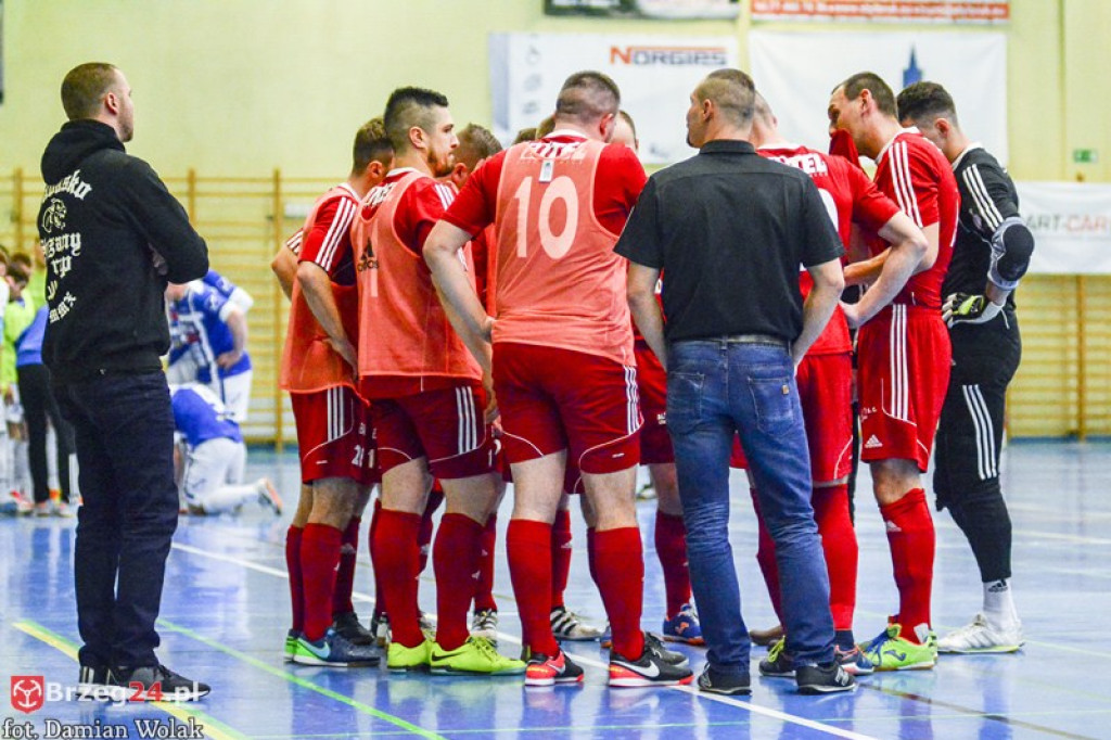 Porażka Gredaru w Komprachcicach. Skomplikowana sytuacja brzeżan [FOTORELACJA]
