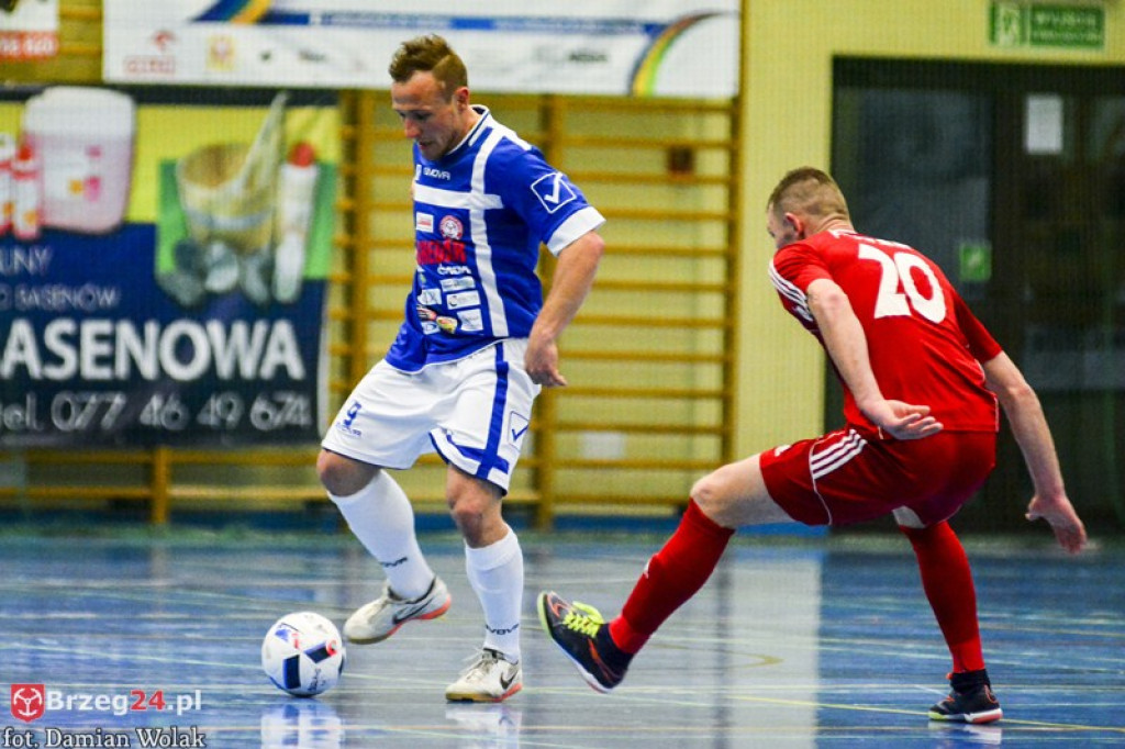 Porażka Gredaru w Komprachcicach. Skomplikowana sytuacja brzeżan [FOTORELACJA]