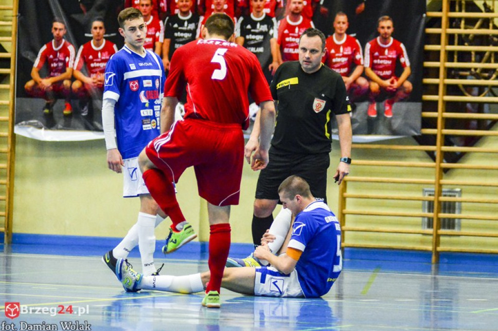 Porażka Gredaru w Komprachcicach. Skomplikowana sytuacja brzeżan [FOTORELACJA]