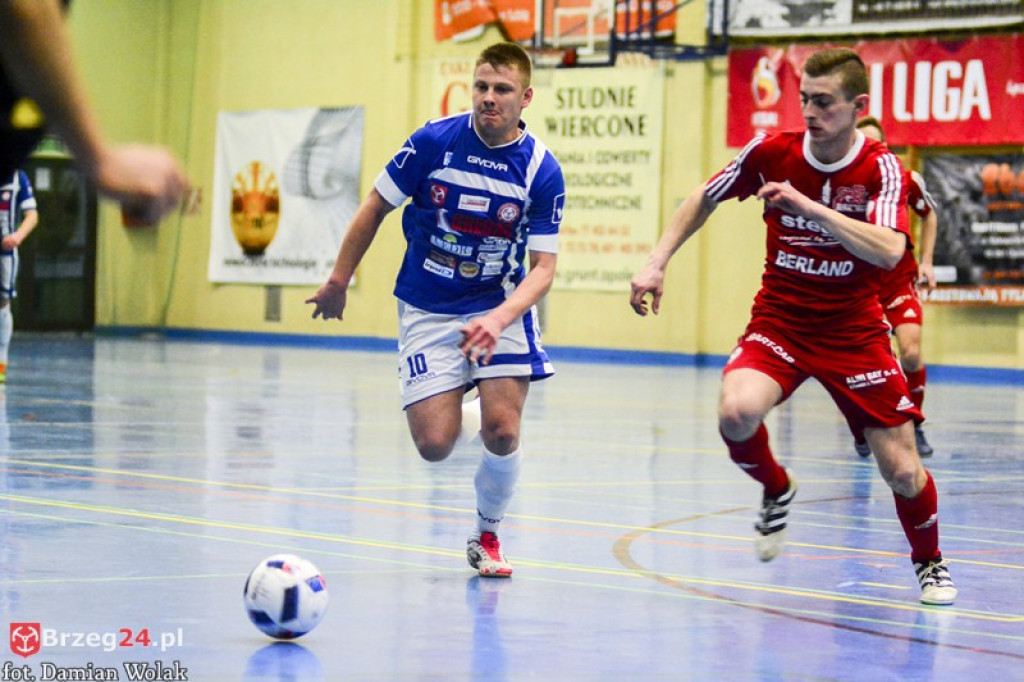 Porażka Gredaru w Komprachcicach. Skomplikowana sytuacja brzeżan [FOTORELACJA]