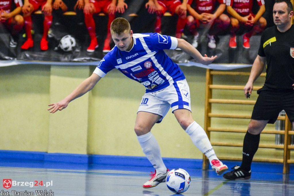 Porażka Gredaru w Komprachcicach. Skomplikowana sytuacja brzeżan [FOTORELACJA]