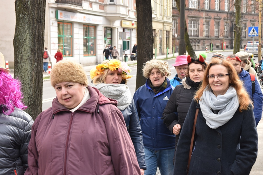 Przegonili zimę, powitali wiosnę! Ulicami Brzegu przeszedł 3. Integracyjny Marsz [ZDJĘCIA + VIDEO]